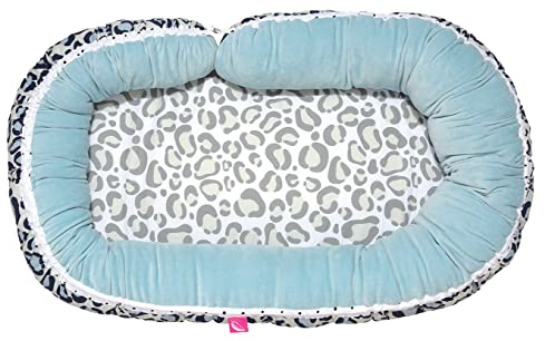 Mother hood für Babys und Säuglinge Babynest + Junior Sleepy-C - Multifunktionales Babynest, Babybett (Leo blau), 054/166, 92×52cm, Lagerungskissen Junior Sleepy-C ca. 220cm