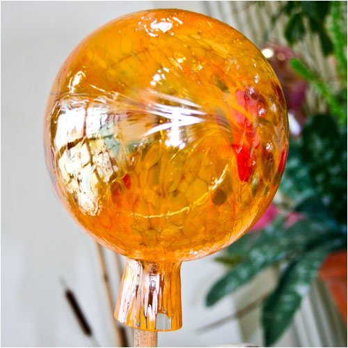 Gartenkugel aus Glas, Orange