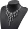FakeFace Halloween Halskette Piraten Schädel Quaste Charm Halskette Kragen Lätzchen für Frauen Horror Halskette Punk Retro Geisterkopf Quaste Schlüsselbein Kette Halloween Schädel Halskette (Silber)