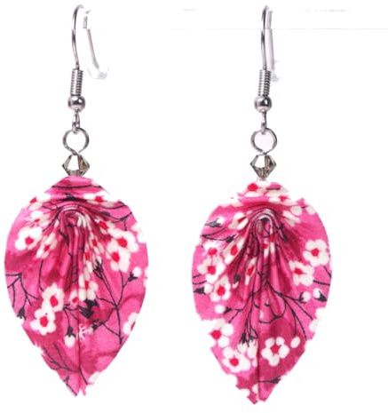 Boucles d'oreilles feuilles origami en tissu (Fleurs blanches sur fond rose foncé)