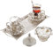 DEMMEX Set da portata turco per tè e caffè per 2, 2 bicchieri, supporti in vetro in metallo, piattini, cucchiai, zuccheriera e vassoio, inciso, vassoio da 30,5 x 12,7 cm, capacità 8 ml (metallo zama e