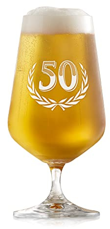 AMAVEL Biertulpe als Geburtstagsgeschenk mit Gravur, Formschönes Bierglas mit Stiel 0,4 ML zum 50. Geburtstag mit Jahreszahl, Pilstulpe als Geschenkidee für Bierliebhaber, Geschenke für Papa