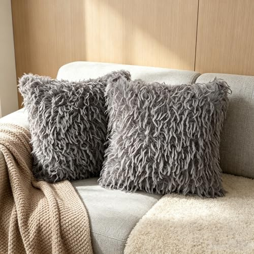 OYIMUA 2er Set Deko Grau Kissenbezüge 45x45 Flauschig Kissenbezug Quadratisch Feder Sofakissen Moderne Dekokissen Weich Plüschkissen für Wohnzimmer Schlafzimmer