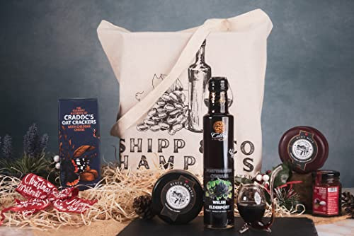 Shipp & Co Classic Small Port (250ml Bottle, 18% ABV) & Cheese Christmas Hamper (RM24)