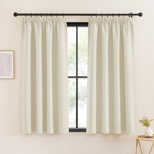 KGORGE Tenda Corta per Finestra Salotto Tende Termiche Isolanti per Interni Curtains Beige Chiaro con Fettuccia Oscuranti per Cucina 2 Pezzi L 140 x A 160 CM