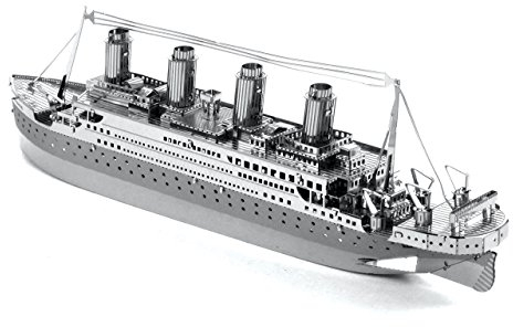 Fascinations MMS030 Metal Earth Metallbausätze - Passagierschiff Dampfer Titanic, lasergeschnittener 3D-Konstruktionsbausatz, 3D Metall Puzzle, DIY Modellbausatz mit 2 Metallplatinen, ab 14 Jahre