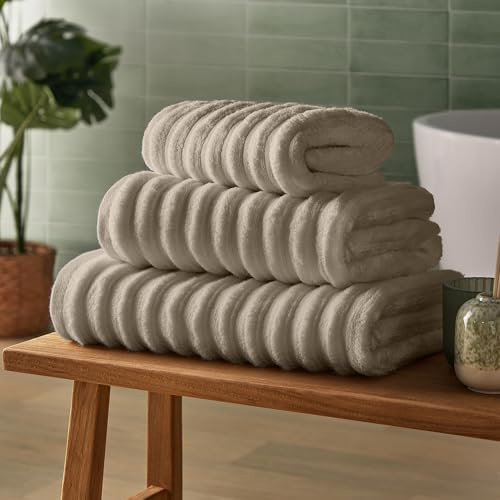 Silentnight Ribbed Cotton Bath Towel - Luxuriously Soft & Super Absorbent Deep Thick Pile Towel - 100% Cotton BCI - Textured Dense Ribbed Bath Towel - 130 x 70cm - Machine Washable, Natural