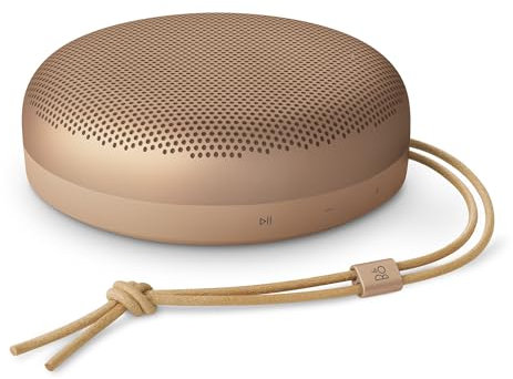 Bang & Olufsen Beosound A1 (3. Generation) Tragbarer wasserdichter Bluetooth-Lautsprecher mit 3 Mikrofonen, Cradle-to-Cradle-Zertifiziert - Honey Tone