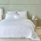 Duquennoy & Lepers 1867 Linge de lit Parure de Lit en Coton Bambou Lavé 2 Personnes – Housse de Couette 240x220 cm avec Rabat et 2 Taies d’Oreiller 63x63 cm - 50% Coton 50% Bambou - Uni Blanc