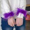 PTNKUIIY 1 Paar Feder Manschetten,Natürliche Straußenfeder Manschette Feder-Handgelenkmanschetten Handgelenksdekoration Frauen Kostümzubehör Federarmband für Game Party Halloween Kostüm-Lila
