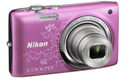 Nikon Coolpix S2700 Digitalkamera (16 Megapixel, 6-Fach Opt. Zoom, 6,7 cm (2,7 Zoll) TFT-Display) rosa/Ornamente