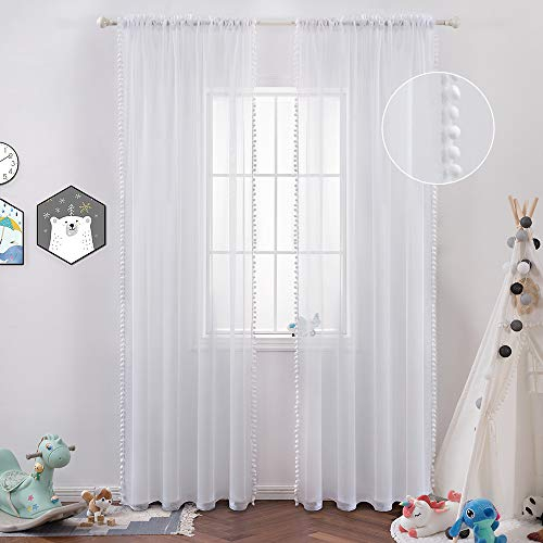 MIULEE Gardinen mit Pompons-Hübsche Weiß Transparent Gardinen für Kinderzimmer Mädchen, 2 Stücke Vorhang mit Pompons für Mädchenzimmer, Durchsichtig Vorhang mit Bommeln, Jeder H 145 X B 140cm
