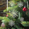 cobee 25 Stück Weihnachtsbaum Schneeflocken Ornamente, Klare Acryl Kristall Schneeflocken Weihnachten Eiszapfen Hängender Anhänger DIY Xmas Winter Neujahr Party und Feiertagszubehör Dekoration