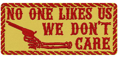No one likes us - we don't care Aufnäher mit Stickerei Aufbügler Biker Patch Pistole Bügelbilder Emblem DIY Applikation für Leder und Textilien zum annähen/aufbügeln - gelb - 100x45mm