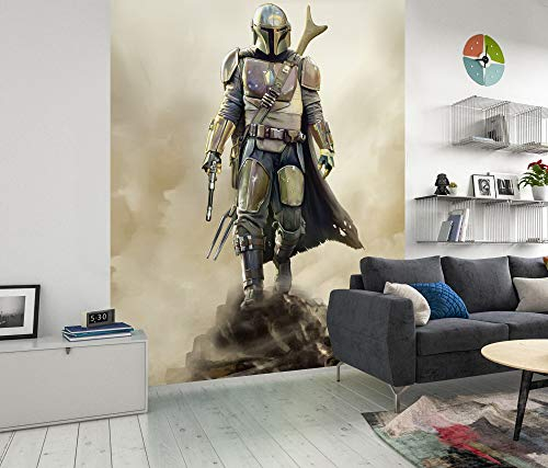 Komar Vlies Fototapete - Star Wars The Mandalorian The Hunter - Größe: 200 x 280 cm - 4 Bahnen - Bahnbreite 50 cm - Tapete, Baby Yoda, The Child, Kinderzimmer, Braun, Schwarz, Weiß