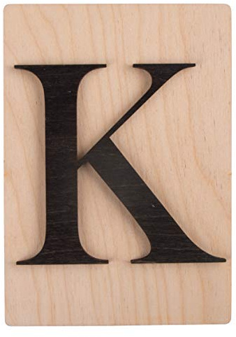 Rayher Holz Buchstabe K, FSC Mix Credit, Holzfliese 10,5x14,8cm, 3D-Buchstabe K in schwarz, 3mm starker Holzbuchstabe auf 4mm starker Holzfliese, 63102576