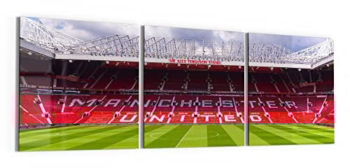 DEQORI Glasbilder Acrylglas | Motiv Old Trafford, Manchester | horizontal 3-teilig 150x50 cm | große XXL Deko | Wandbilder für Wohnzimmer, Schlafzimmer, Flur & Küche | moderne Wanddeko