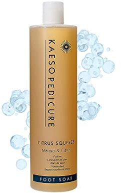 Kaeso Beauty Jabón de Pies Cítrico 495ml - Limpia, Refresca y Rejuvenece con Pomelo Rosa y Mango - Ideal para Remojar y Preparar Pedicuras - Alivia Pies Cansados - Antioxidante y Purificante Natural