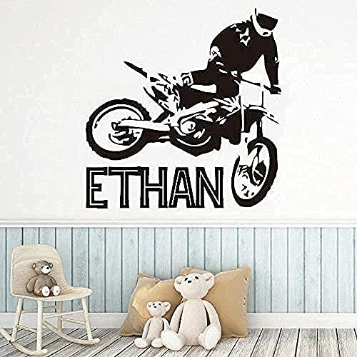 Entfernbarer Vinyl-Wandtattoo Kreative Persönlichkeitsaufkleber. Motocross für Jungen. Name des Babys. Motorrad-Aufkleber für das Zimmer. Motorrad-Kunstmural. 57x57cm.