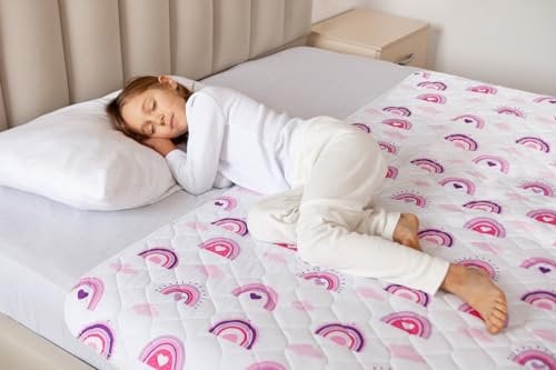 Lynmark® Toddler Potty Training Bed Pads - Soft Waterproof Bedwetting Pee Protector Mat for Kids - Multi-Layer Non-Slip Washable Incontinence Mattress Sheet Absorbs Up to 2000ml - 135 x 85cm, Rainbow