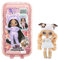 Na! Na! Na! Surprise Fuzzy Serie 1 - Cora Cowgirl - Muñeca de moda articulable 18 cm - Inspirada en una vaca, cuerpo flocado, gorro, gafas, traje y zapatos - Juguete para niños y niñas de 4+ años