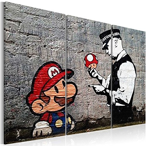 B&D XXL - Wandbilder XXL Banksy Super Mario Mushroom Cop 135x90 cm Vlies Leinwandbild 3 Teilig Kunstdruck modern Wandbilder XXL Wanddekoration Design Wand Bild - Street Art Graffiti Urban Ziegel