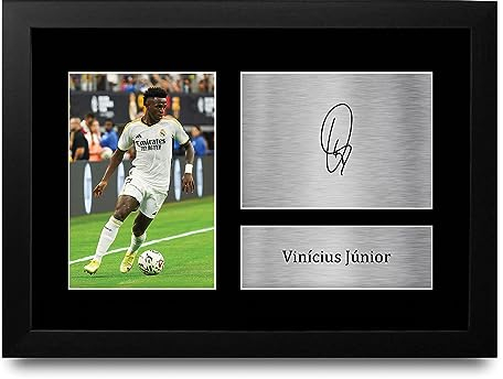HWC Trading FR A4 Vinicius Junior Real Madrid Geschenke Gedrucktes Signiertes Autogramm Foto für Fußball Anhänger and Fans - A4 Gerahmt