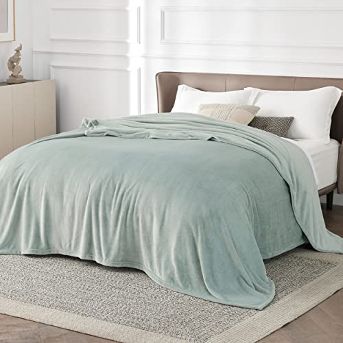 Bedsure Fleece Blanket King Size - Flannel Fleece, Sage Green, 270x230 cm | Soft Cosy and Fluffy, Lightweight Warmth for All Seasons, Home Decor, Travel, Camping, Gifts for Women and Men
