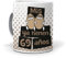 mundohuevo Taza Mis Huevos ya Tienen 69 años. Cerámica AAA - 350 ml.
