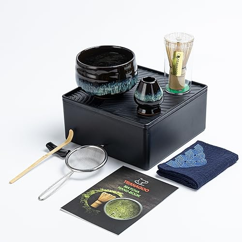 TEANAGOO Matcha Set con Estuche, 10 Piezas Juego Completo de Viaje para Té Matcha, Tazón de Cerámica Matcha (510ml/18oz), Batidor de Bambú, Cuchara, Colador, Soporte para Batidor, WN4, Juware Verde