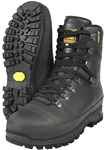 Meindl Woodwalker Pro - Double density sole with scuff protector on toe, Kevlar frontal protection.