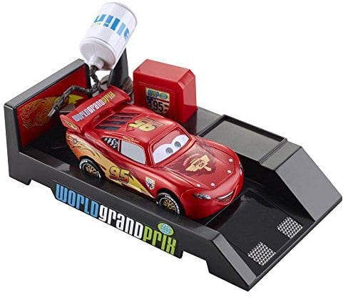 Cars X0632 - Modellino Cars 2, Pit Stop Launcher di Saetta McQueen