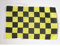 AZ FLAG - Drapeau Damier Noir et jaune or Avalanches - 45x30 cm - Pavillon À Damiers 100% Polyester Avec Deux Cordelettes - 20g