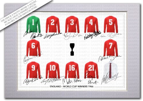 MOUNTED ENGLAND WORLD CUP WINNERS 1966 NEW SQUAD TEAM SIGNED AUTOGRAPH 12X8 INCH MOUNT WITH PRINTED AUTOGRAPHS MOUNTED PHOTO PRINT PHOTOGRAPH AUTOGRAPHED POSTER GIFT PRESENT XMAS CHRISTMAS BIRTHDAY AUTOGRAMM AUTOGRAF AUTOGRAFO VS GERMANY 66 BOBBY MOORE GEOFF HURST GORDON BANKS BOBBY JACK CHARLTON
