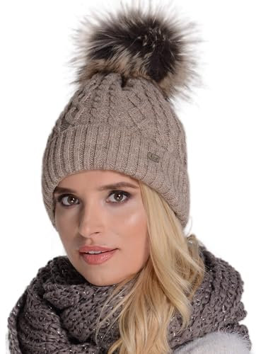 Alur Mütze Damen Beanie Wintermütze Strickmütze mit Bommel - Warme Elastisch Elegant Winter Mütze EKO Bommelmütze - Weiches Garn Stilvoll Universell Warm (Latte)