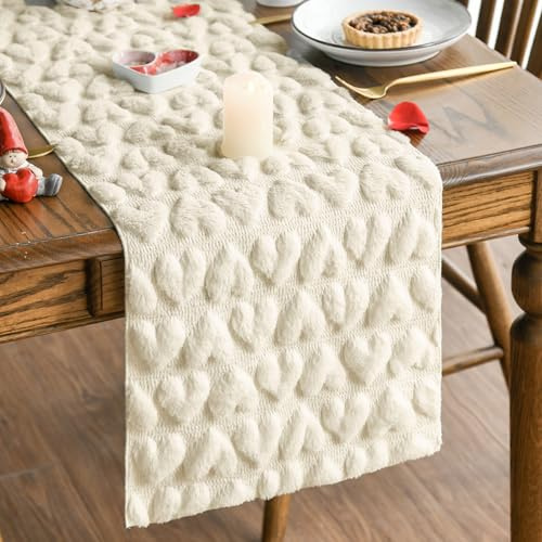 Artoid Mode Weich Plüsch Samt Faux Pelz Jacquard Beige Herz Valentinstag Tischläufer, Küche Tisch Dekoration Urlaub Party Dekor 33x153 cm