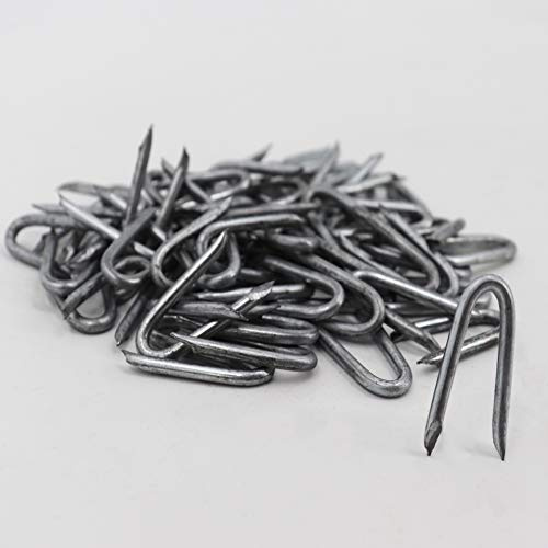 Aquagart Staples, wire loops for attaching wire mesh fence to wooden poles, easy to attach the U-hooks to garden posts, robust, thick-galvanised U-nails (9 kg clamps)