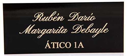 Placa para Buzón de aluminio negro y grabado brillante. Cinta autoadhesiva. Grosor 0,5mm y tamaño máximo 100x40mm