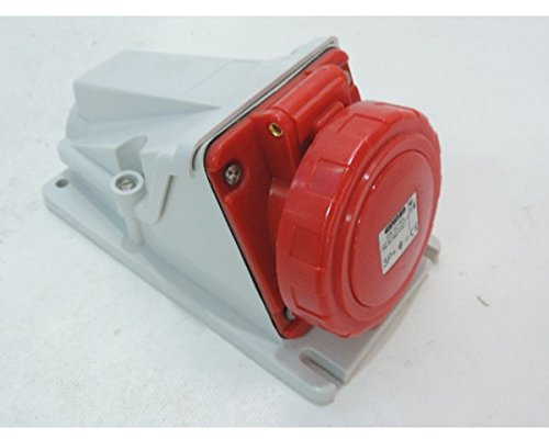Prise socle 3P+T 16A 400V femelle connecteur saillie 90° protégée 6h IP67 GEWISS GW62504