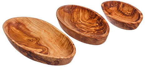 Set aus 3 (13, 17 und 20 cm) stapelbaren Schalen aus Natur-Olivenholz.