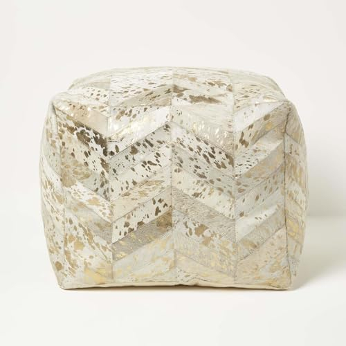 Homescapes Goldgefleckter Pouf aus Leder & Fell Creme-grau 50x40 cm, Sitzpouf Fell mit Chevron-Muster, Patchwork-Hocker Leder