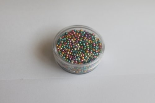 GLOREX 6 5226 078 Rocailles 2,6 mm,17 g, Glas, Mehrfarbig, 4.3 x 4.3 x 1.7 cm, 1 Einheiten