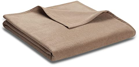 biederlack® flauschig-weiche Kuschel-Decke aus Baumwoll-Mischgewebe I Made in Germany I Öko-Tex I nachhaltig produzierte Sofadecke I einfarbige Wohn-Decke Cotton Uni - Haselnuss in 150x200 cm
