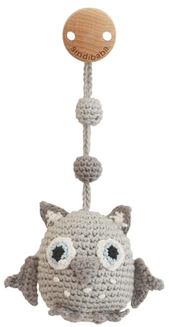 Sindibaba – Multifunktionales Hängespielzeug Eule Luna (grau, 22 cm, gehäkelt, mit Rassel) – Nachhaltiges Babyspielzeug mit weichem Häkel-Stofftier zum Aufhängen an Kinderwagen, Spielbogen & Bettchen