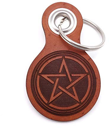 Samunshi® Pentagramm Schlüsselanhänger Leder Gravur Motiv für Männer und Frauen Individuell Schlüssel Anhänger Geschenk 8x4,8cm Cognac braun/graviert
