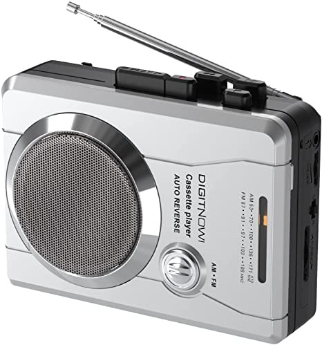 Enregistreur cassette rétro, lecteur de cassette portable avec radio AM/FM, clip ceinture, haut-parleur intégré et prise casque 3,5 mm (argent)