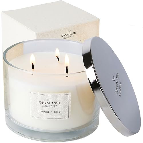 Candele profumate di lusso, regalo per donne, miscela di cera naturale, 35 ore di combustione, The Copenhagen Company - Fresia & Rose (340 g)