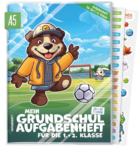 Hausaufgabenheft Grundschule A5 für die 1. + 2. Klasse ohne Datum mit Schutzhülle, Stickern, Lern- und Denkspielen Fußball - nachhaltig & klimafreundlich