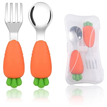 IUDWCG 2 Pcs Tenedor y Cuchara para Bebés,Cuchara y tenedor de Acero Inoxidable,Juego de Cubiertos con Forma de Zanahoria para Promover la Autoalimentación de los Cubiertos para Bebés(Zanahorias)