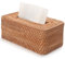 YANGQIHOME Scatola rettangolare in rattan, riempibile per fazzoletti cosmetici e da tasca, artigianale per soggiorno, tavolo da pranzo, camera da letto, 26 x 10,5 x 15,5 cm, naturale
